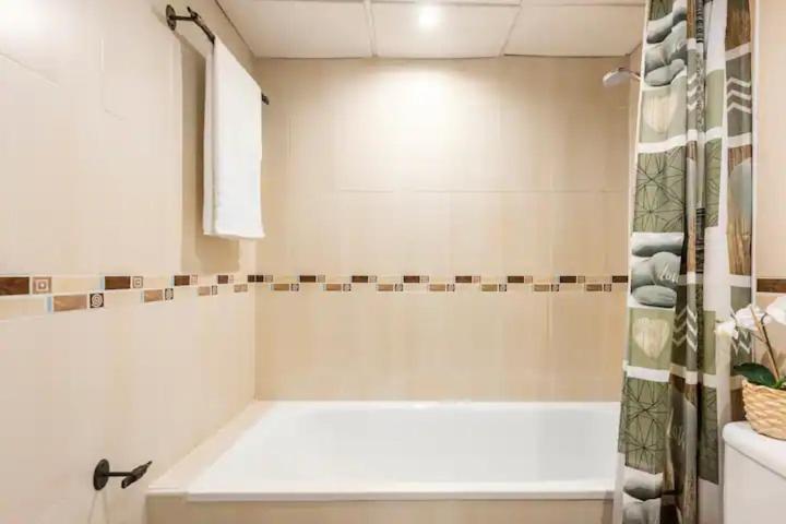 Lunaroom Center & Quiet Guesthouse Malaga Exterior photo